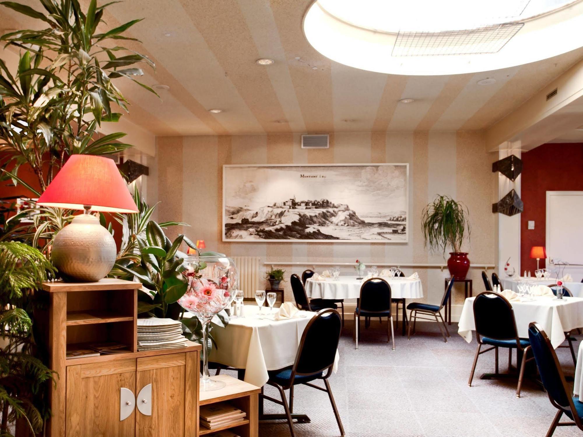 Hotel Logis & Restaurant Arcombelle